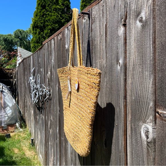 C&C California large straw tote shoulder beach bag - Picture 3 of 8